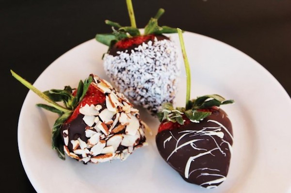 VD Chocolate Dipped Strawberries